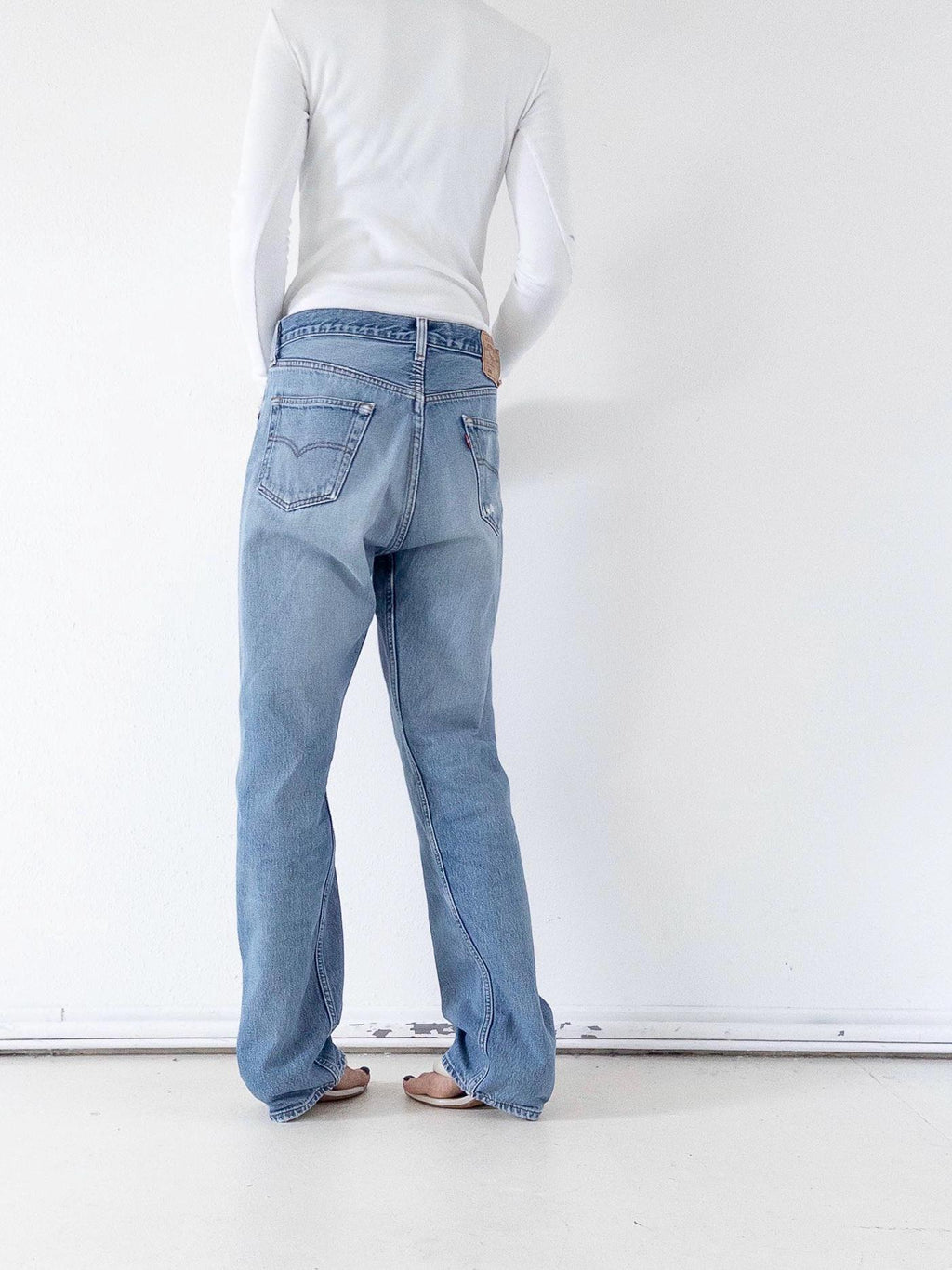 Levis 501 Jeans W34 L34 Light Blue Faded Boyfriend Worn‑In 90s Vintage Button Fly Denim