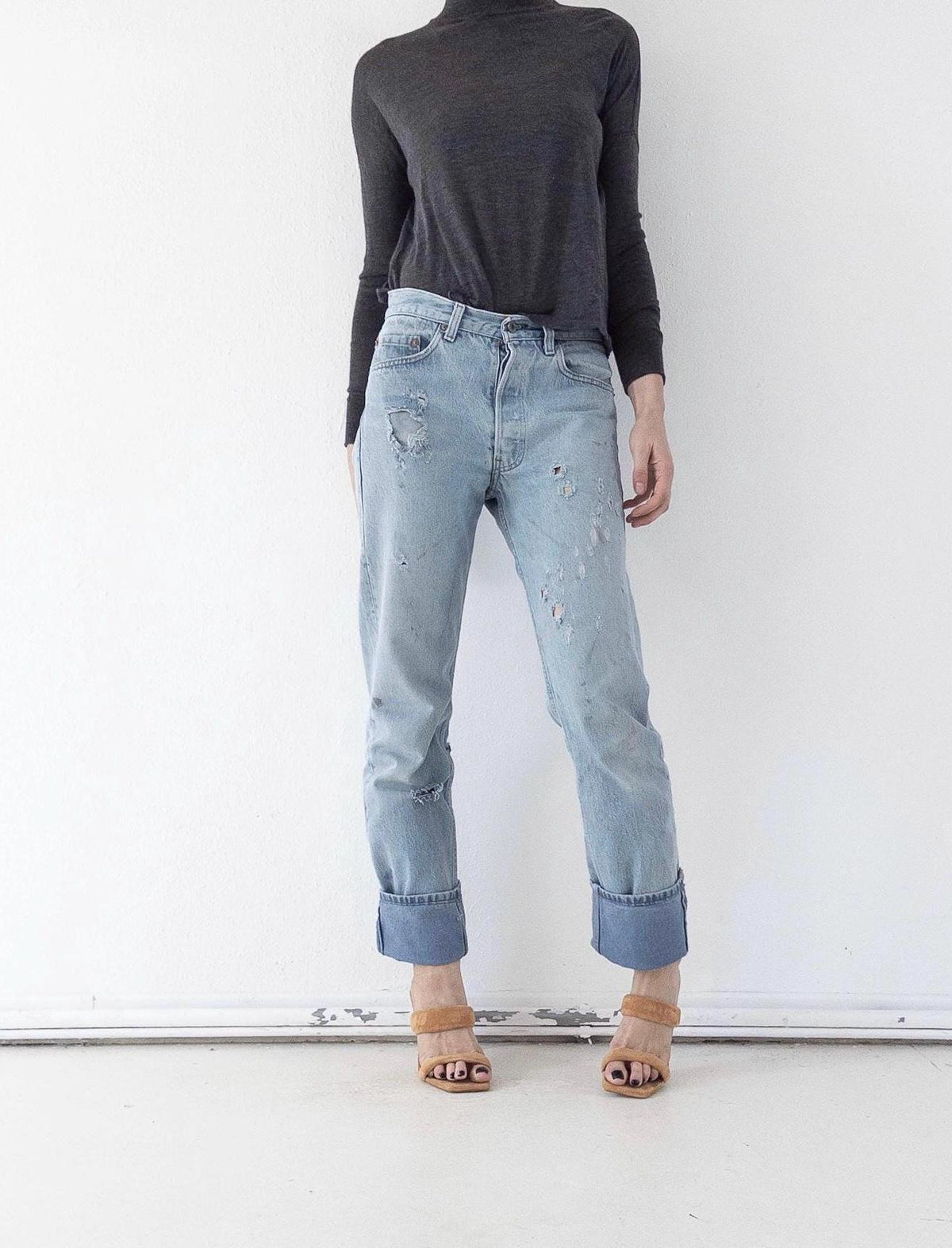 Vintage Levis 501 W28 L35 80s Denim Made in USA Distressed Faded Light Blue Jeans 1987