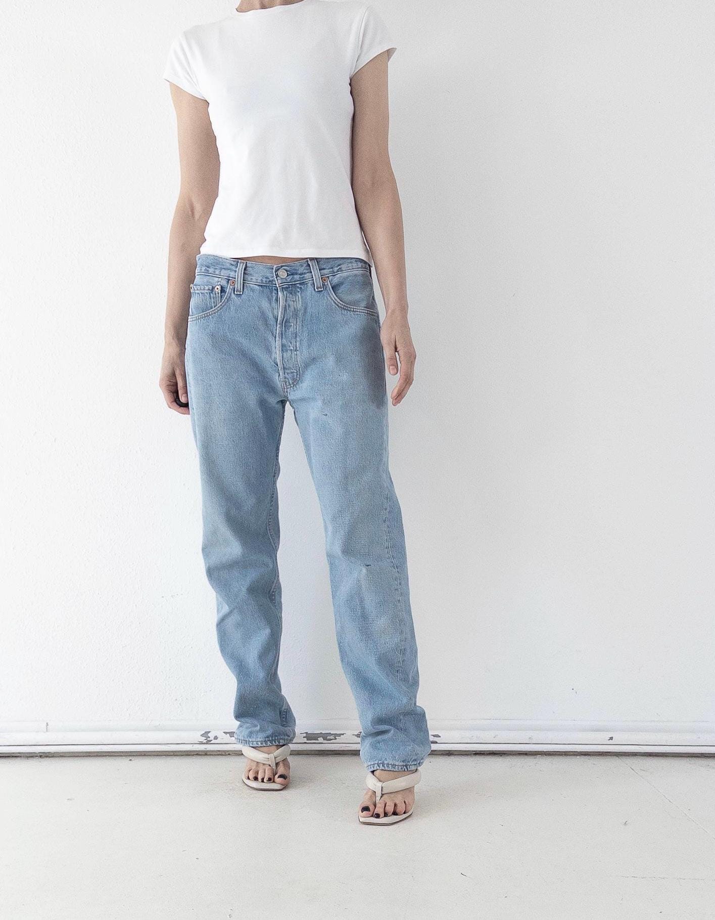 Vintage Levis 501 | W31/32 L33 | Made in USA 1997 | Paint Splattered Denim | 90s Boyfriend Jeans