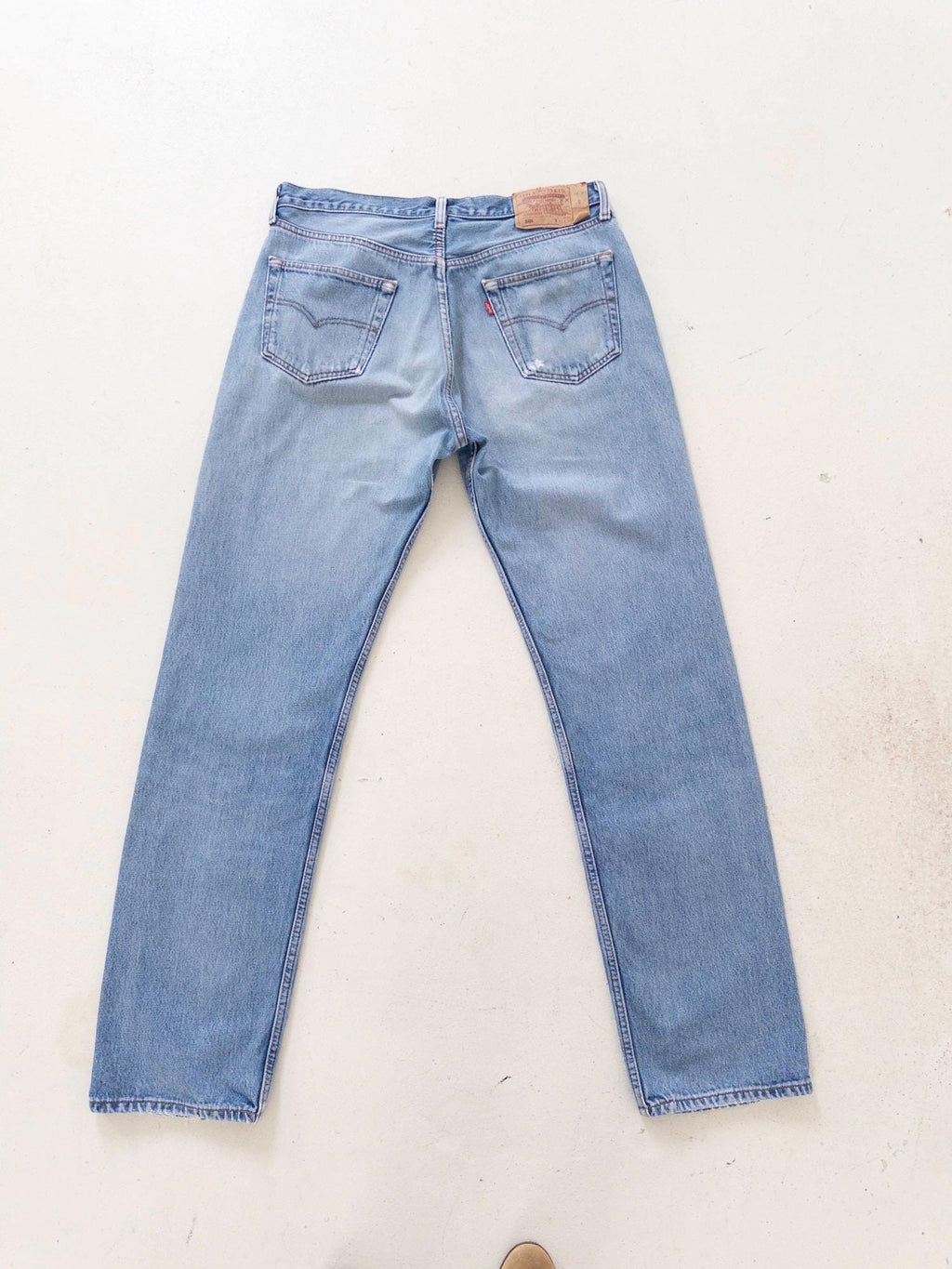 Levis 501 Jeans W34 L34 Light Blue Faded Boyfriend Worn‑In 90s Vintage Button Fly Denim