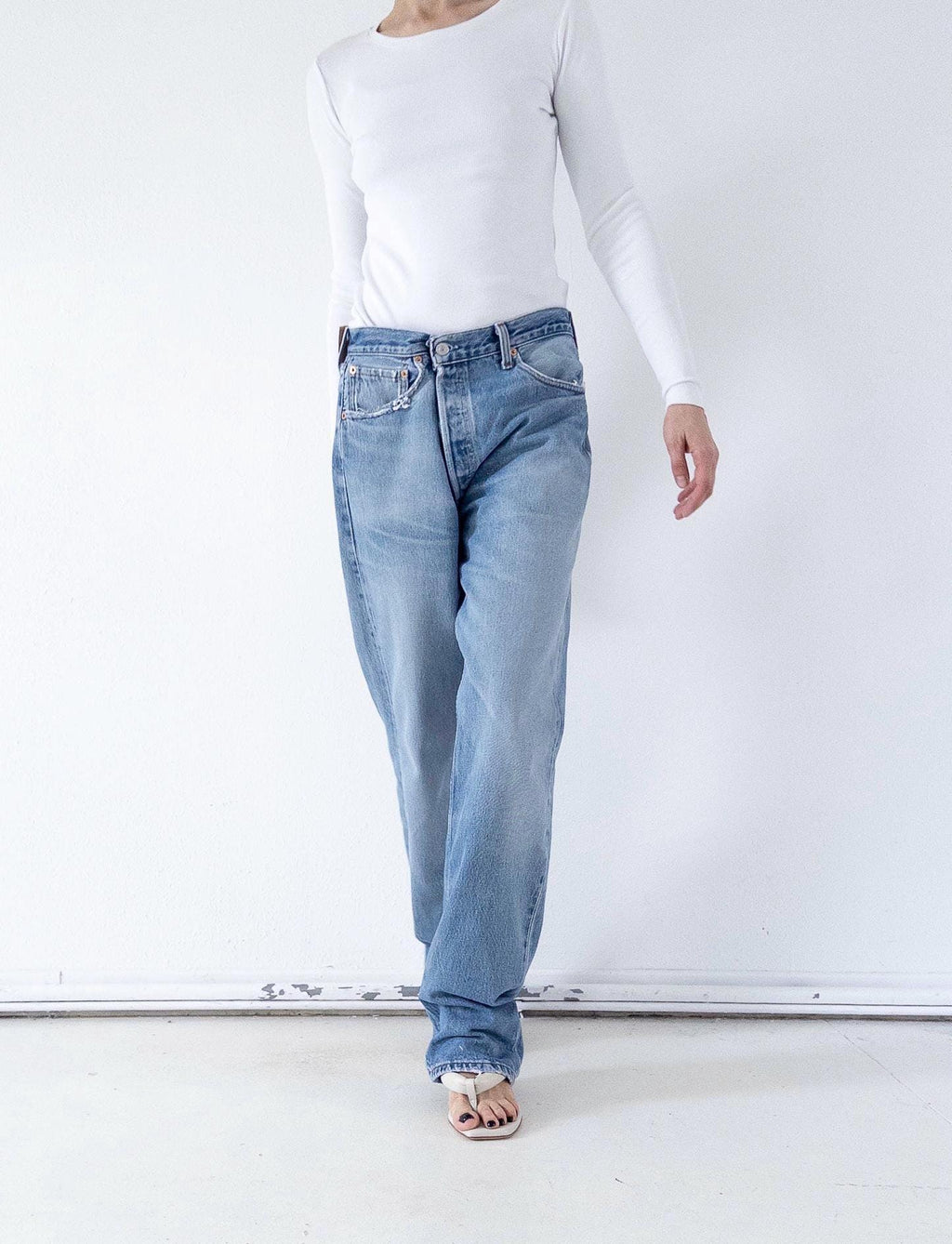 Levis 501 Jeans W34 L34 Light Blue Faded Boyfriend Worn‑In 90s Vintage Button Fly Denim