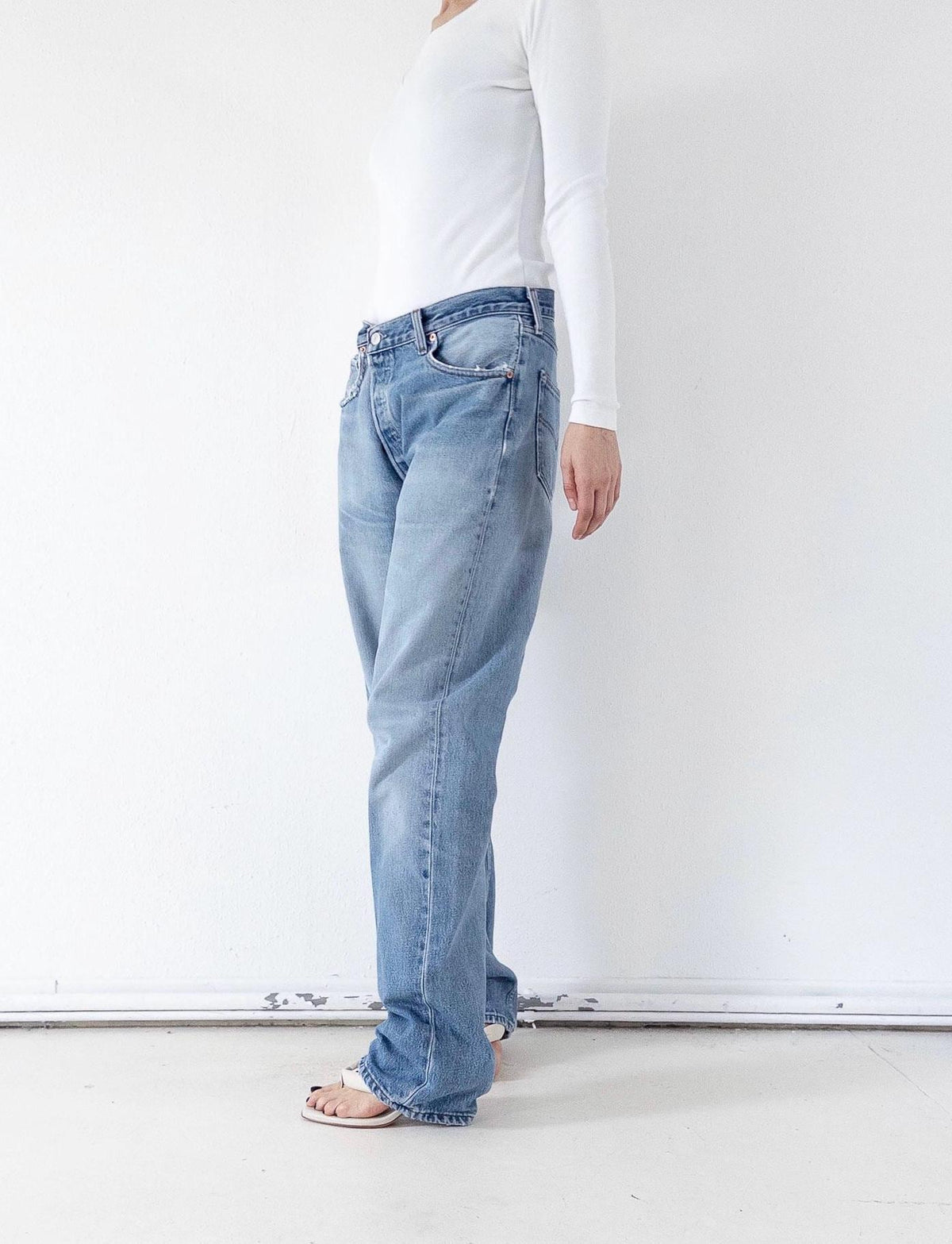 Levis 501 Jeans W34 L34 Light Blue Faded Boyfriend Worn‑In 90s Vintage Button Fly Denim