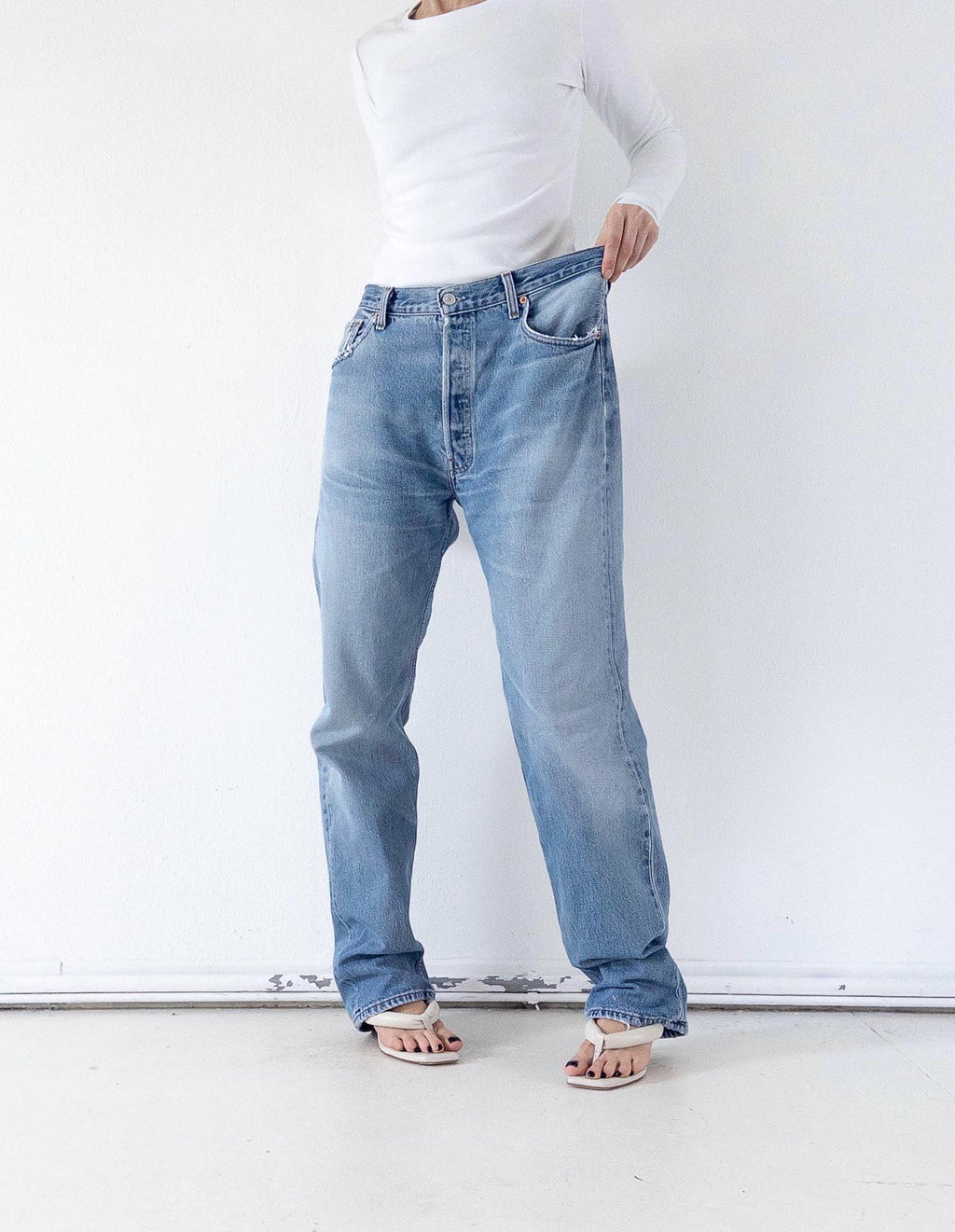 Levis 501 Jeans W34 L34 Light Blue Faded Boyfriend Worn‑In 90s Vintage Button Fly Denim