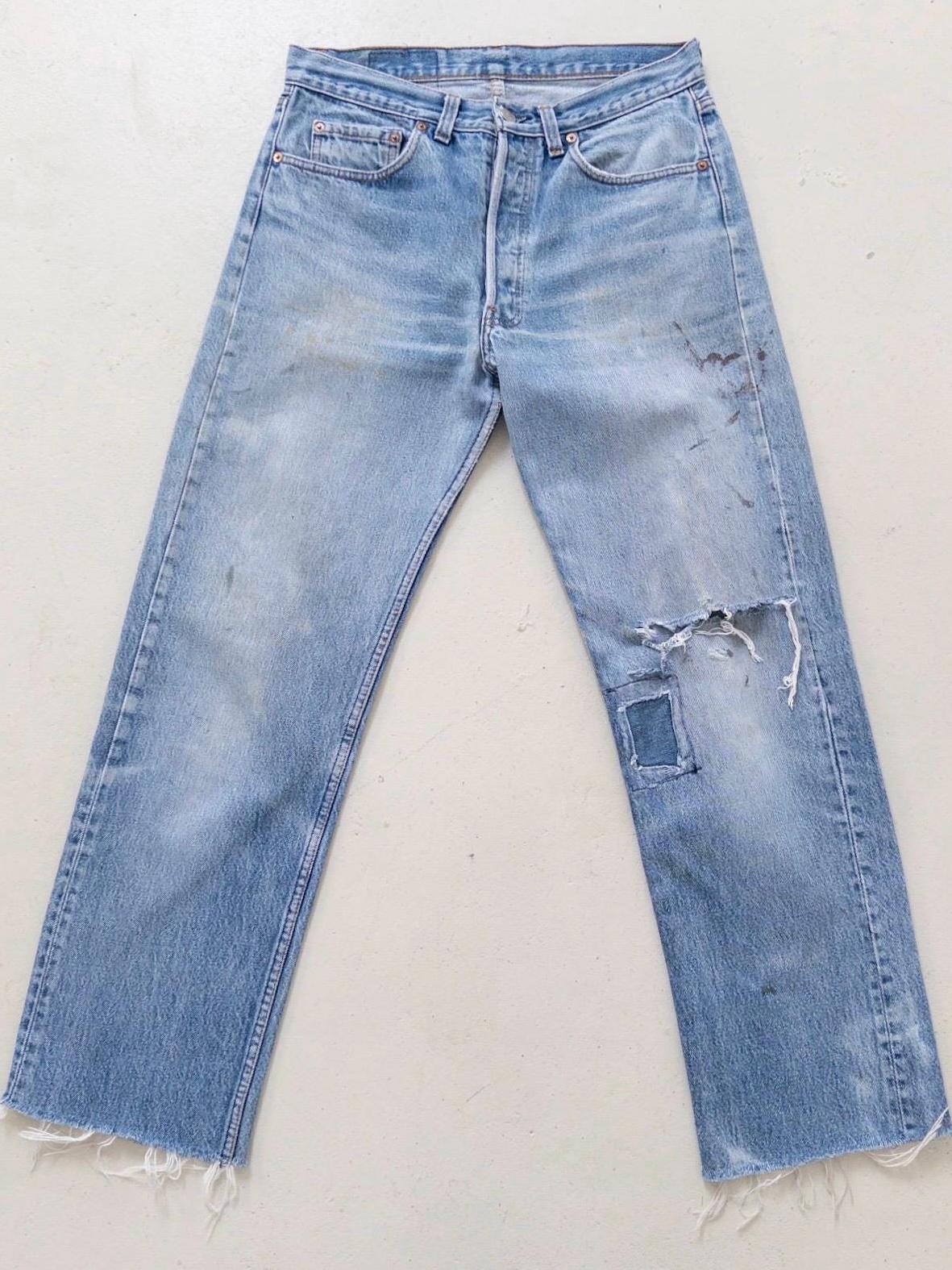 Levis 501 Jeans W30 L32 80s Vintage Made in USA Paint Splattered Thrashed Faded Mid Wash Denim 1987
