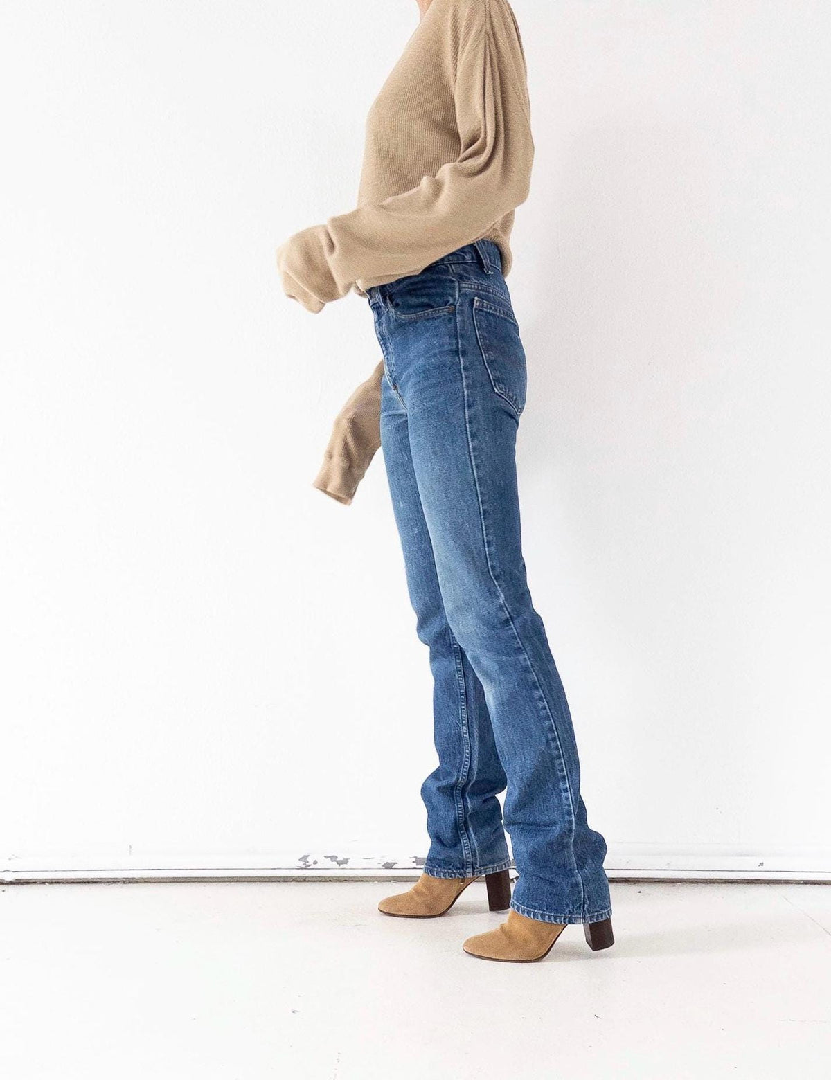 Levis 519 W26-27 L36 80s Vintage Orange Tab Denim Faded Mid Blue Cigarette Jeans Made in USA 1984
