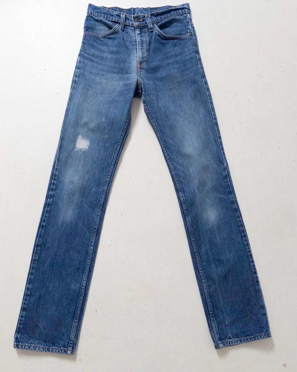 Levis 519 W26-27 L36 80s Vintage Orange Tab Denim Faded Mid Blue Cigarette Jeans Made in USA 1984