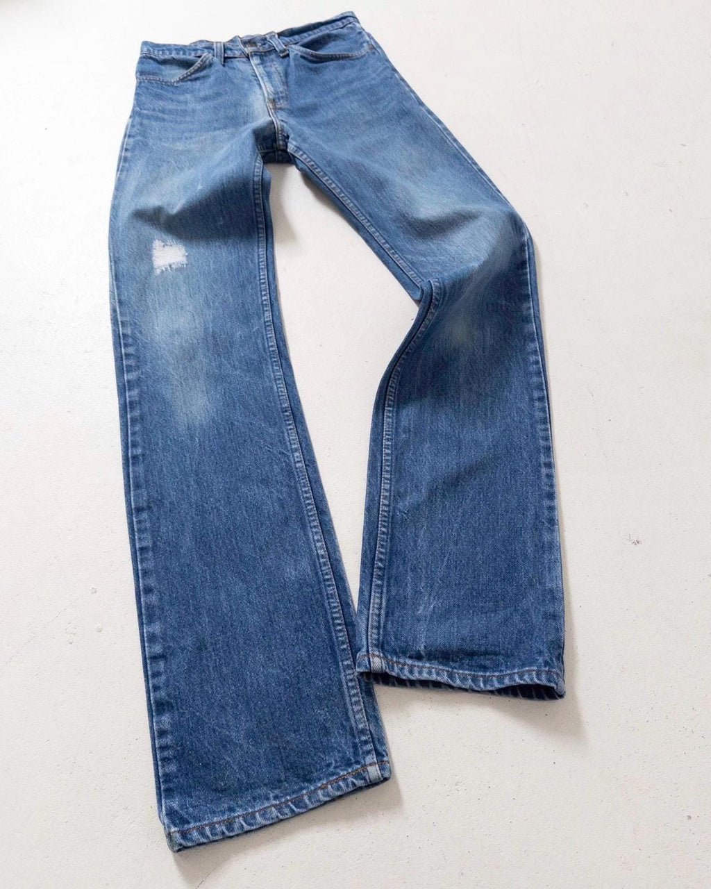 Levis 519 W26-27 L36 80s Vintage Orange Tab Denim Faded Mid Blue Cigarette Jeans Made in USA 1984