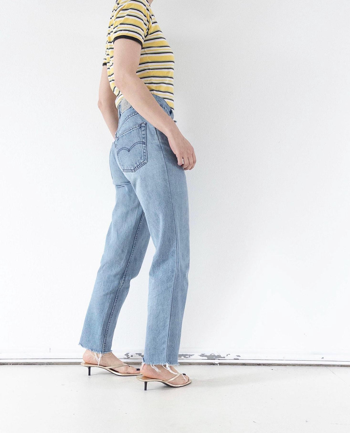 Levis 565 Relaxed Fit Jeans W28 L31 90s Vintage Reworked Light Blue Loose 1997 Silver Tab