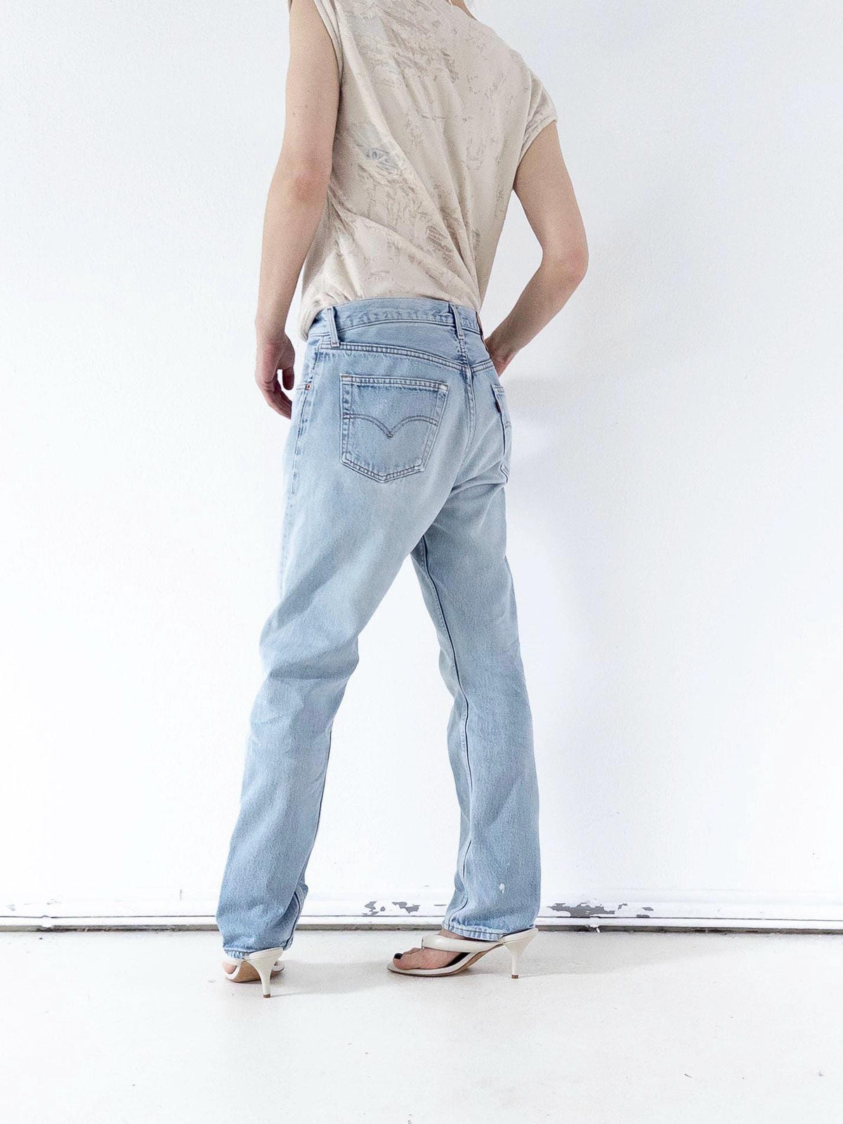 Levis 501 Jeans W32 L32 90s Vintage Made in France Faded Light Blue Distressed Denim 1996