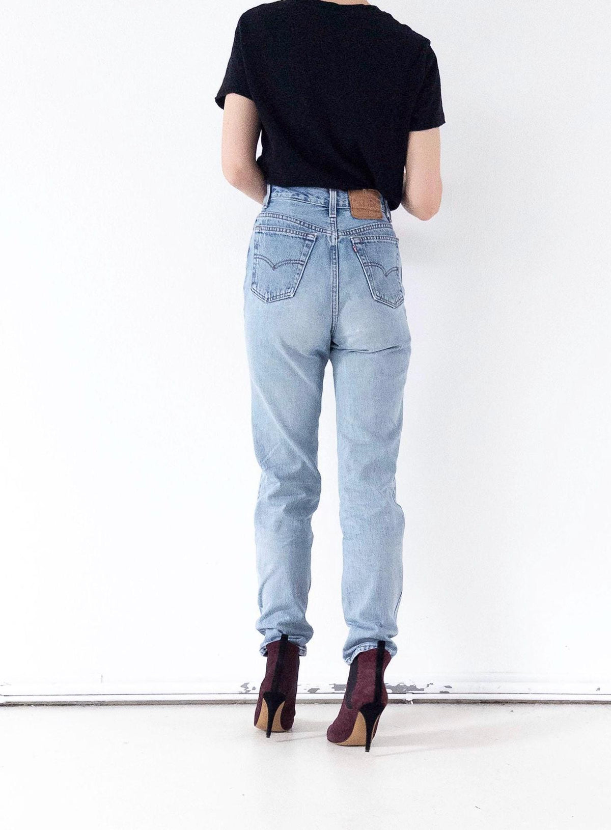 Levis 501 Jeans W26 L35 90s Vintage Light Blue Distressed 17501 Denim High Waist Made in USA 1992