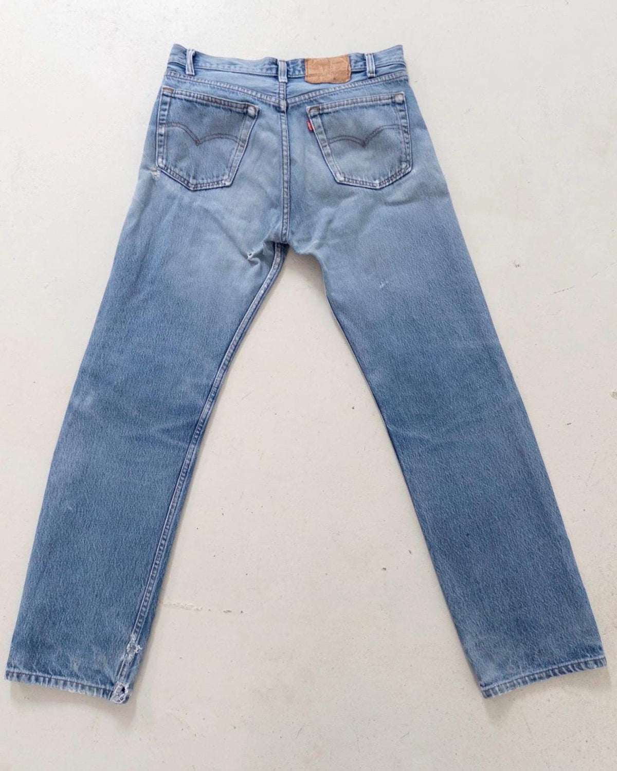Levis 501 Jeans W31 L33 80s Vintage Made in USA Faded Mid Blue Distressed Denim 1983