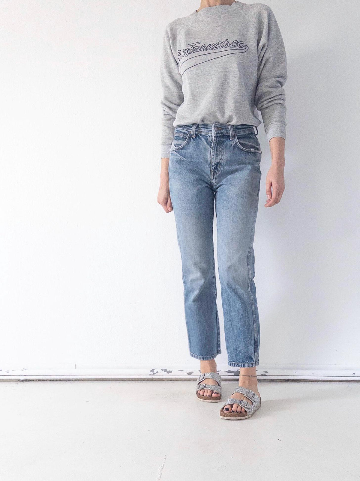 Wrangler Slim Jeans W27 L30 90s Vintage Distressed Faded Light to Mid Blue Straight Leg Denim