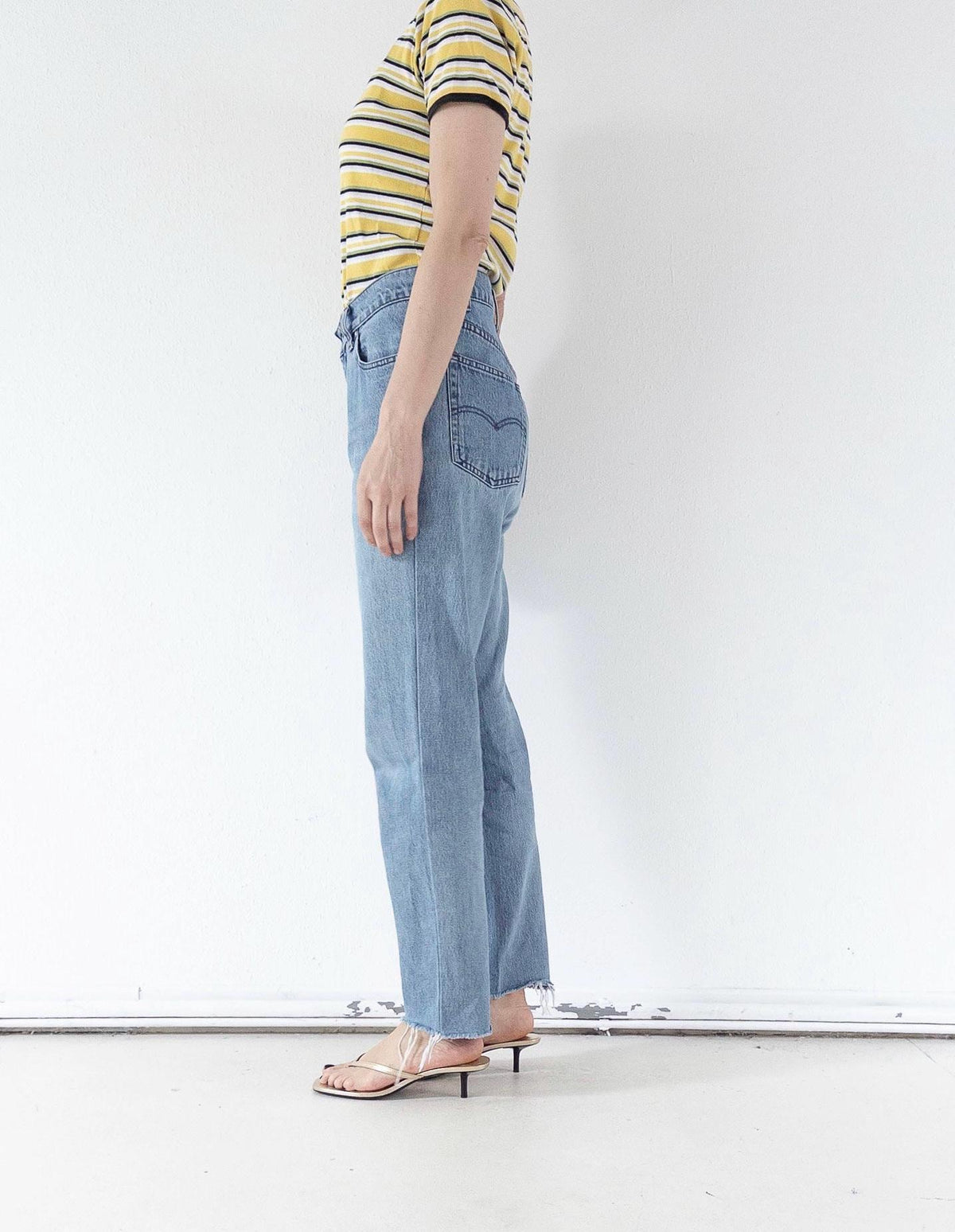 Levis 565 Relaxed Fit Jeans W28 L31 90s Vintage Reworked Light Blue Loose 1997 Silver Tab