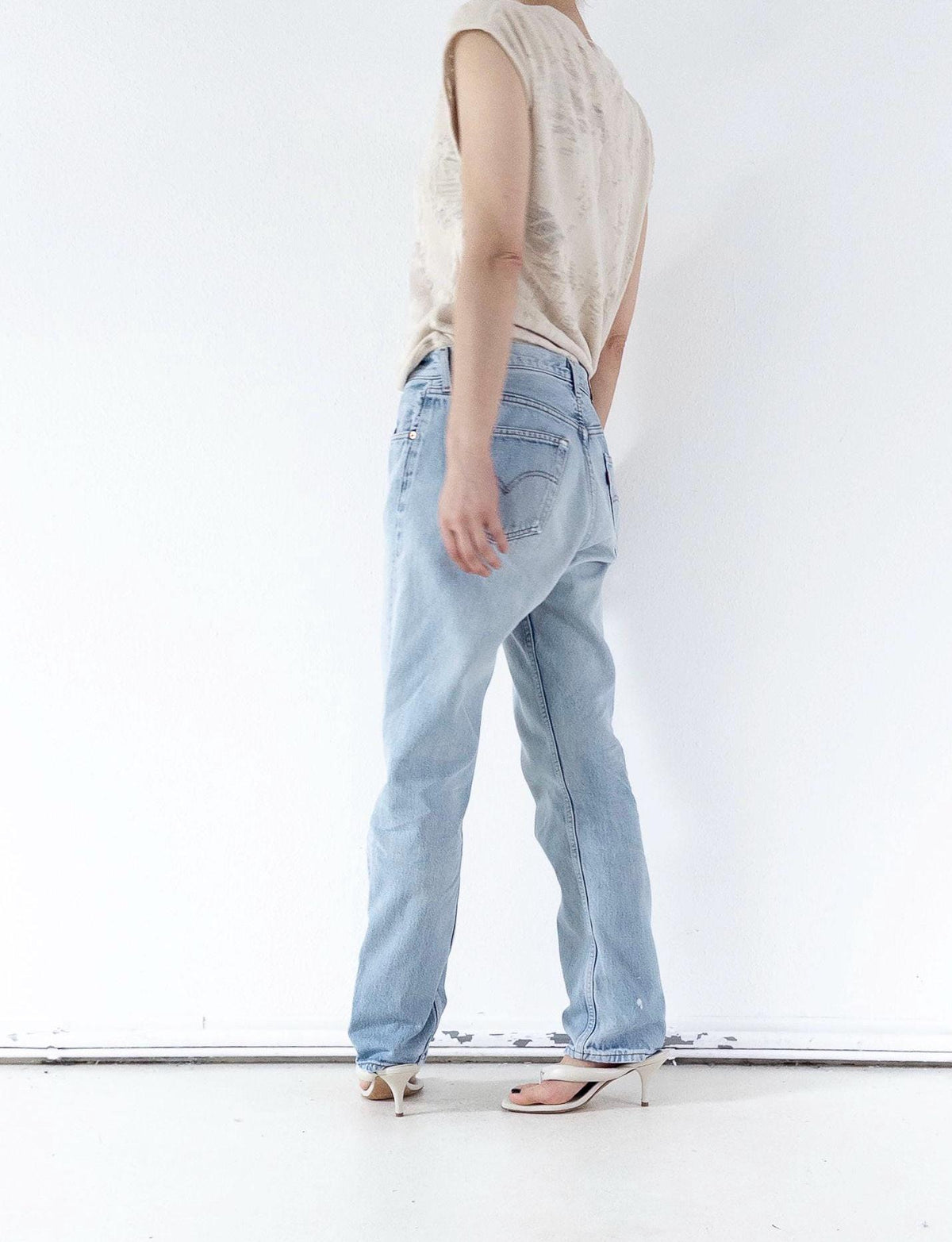 Levis 501 Jeans W32 L32 90s Vintage Made in France Faded Light Blue Distressed Denim 1996