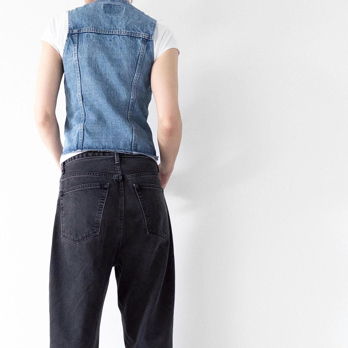 Levis Jeansweste S 70s Vintage Made in USA Faded Mid to Light Blue Orange Tab 1976