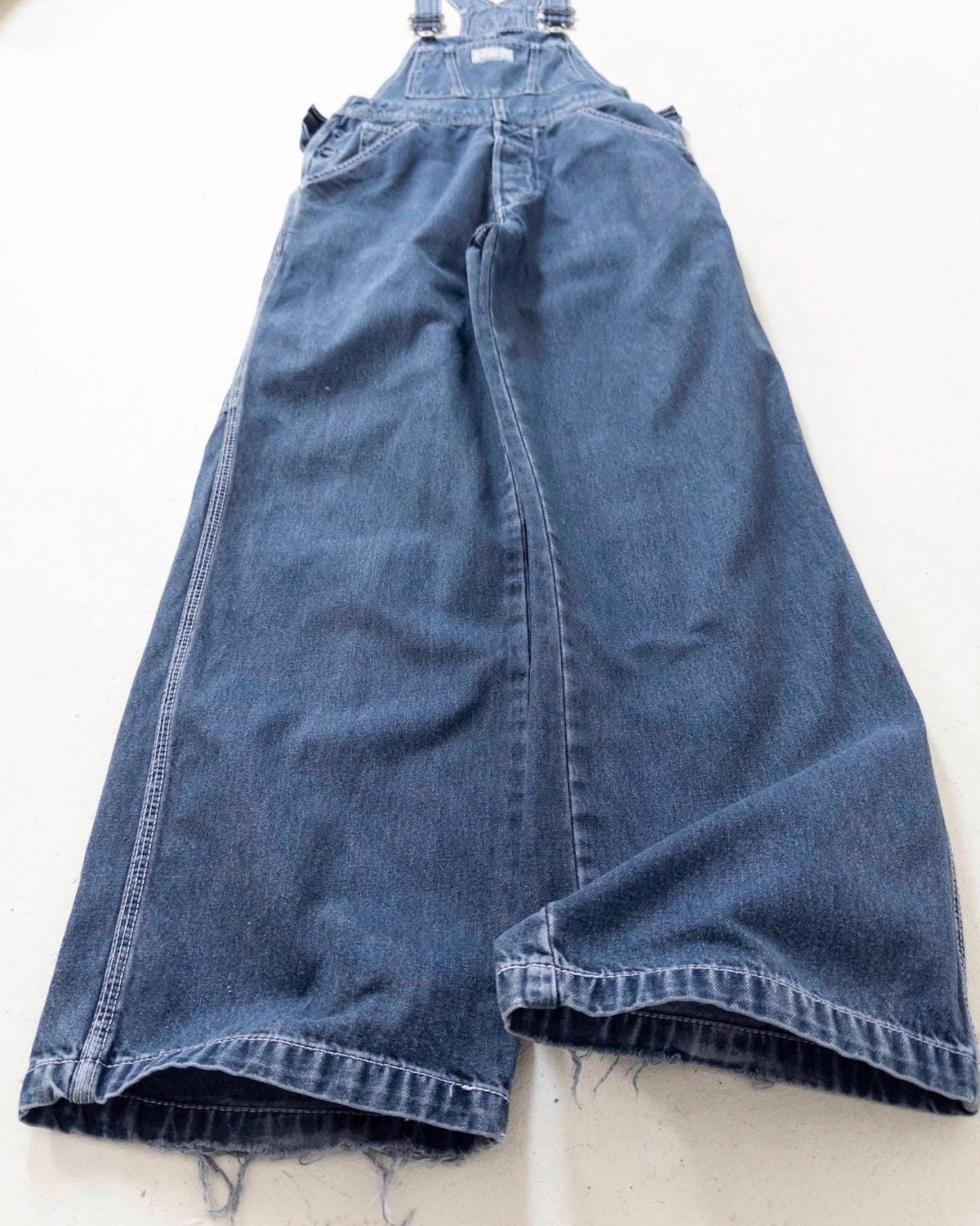 90s Vintage Levis Latzhose 665 S W26-27 Dark Blue Overall Relaxed Loose Fit Dungarees 1996