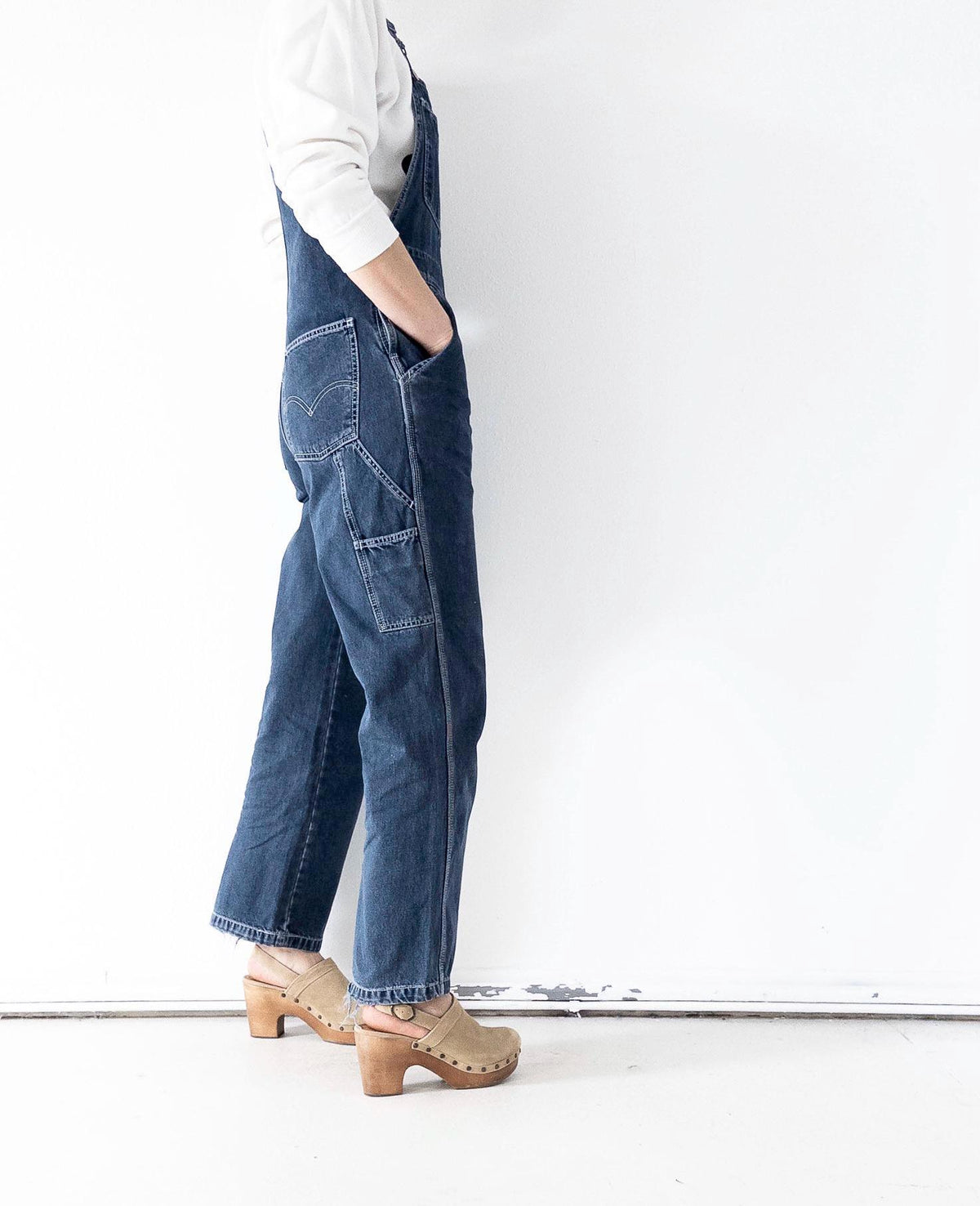 90s Vintage Levis Latzhose 665 S W26-27 Dark Blue Overall Relaxed Loose Fit Dungarees 1996