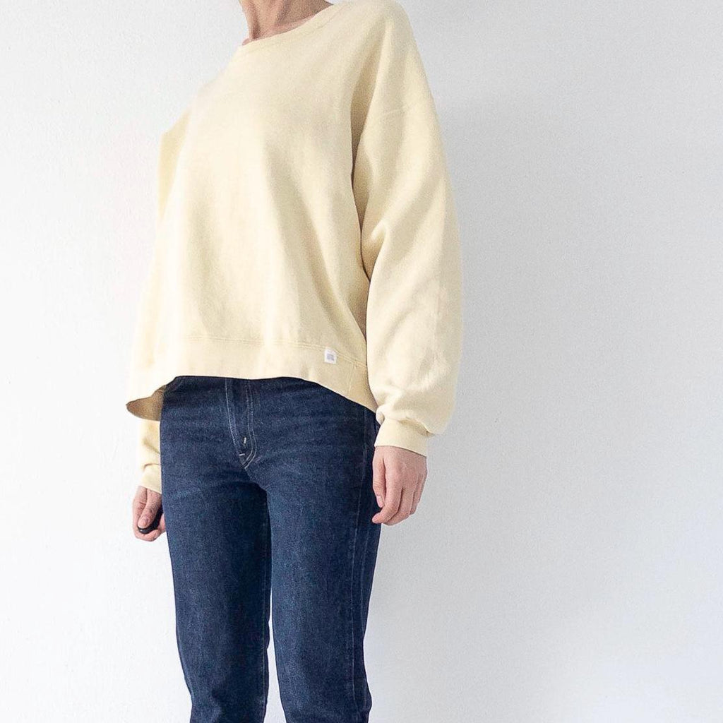 Russell Athletic Sweatshirt M Boxy Oversized Light Yellow Drop Shoulder Sweater 80s 90s Vintage