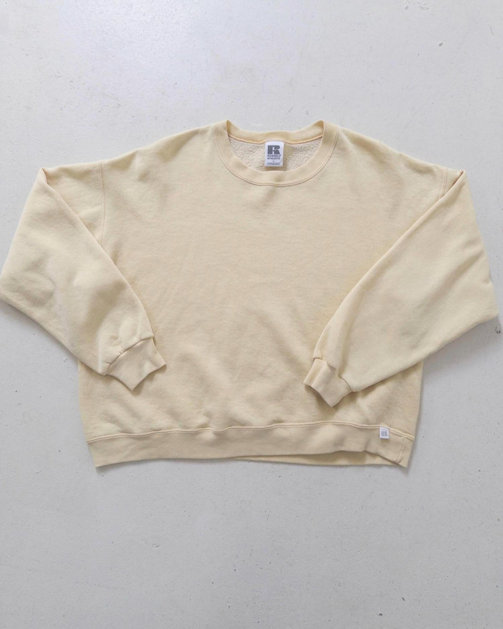Russell Athletic Sweatshirt M Boxy Oversized Light Yellow Drop Shoulder Sweater 80s 90s Vintage
