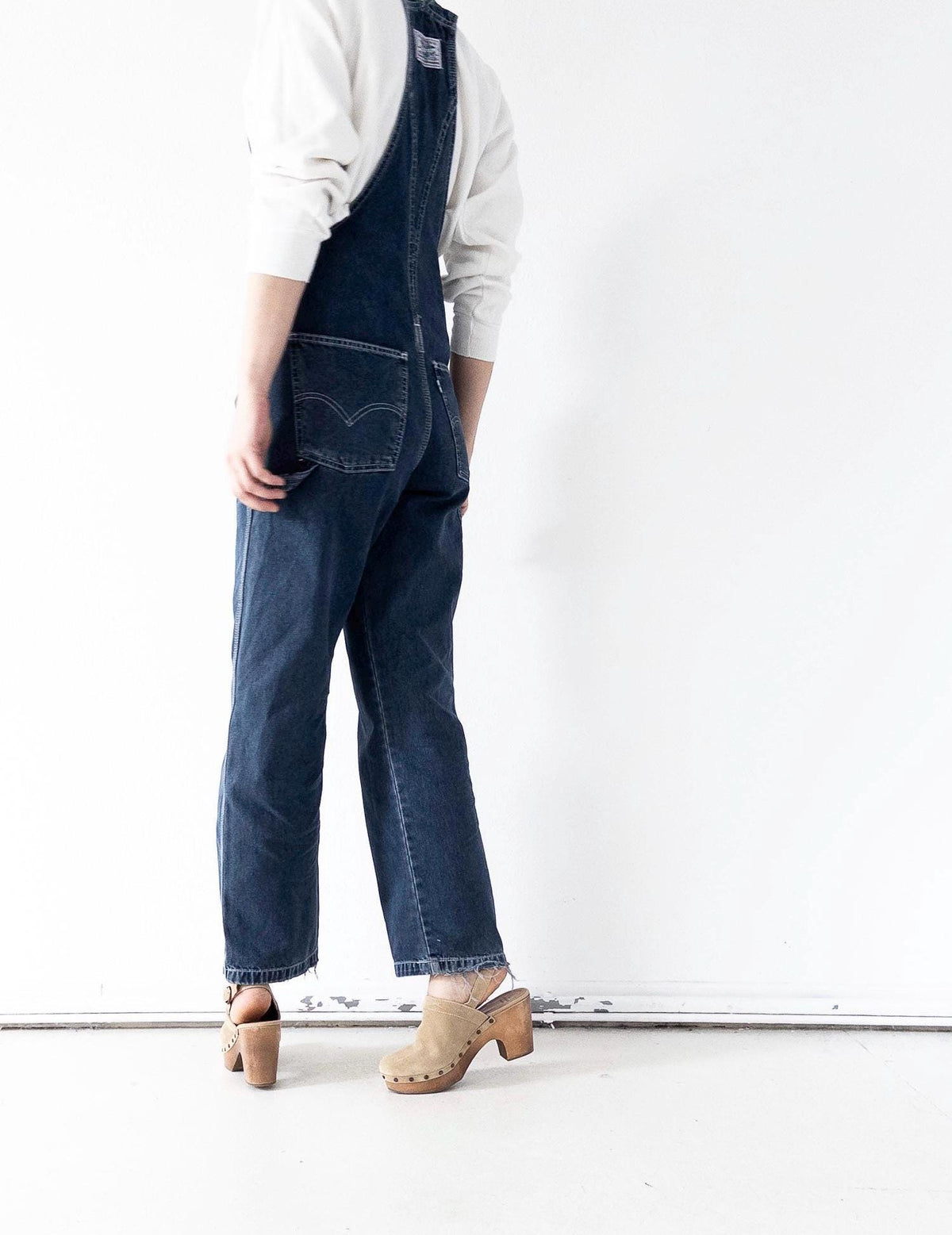 90s Vintage Levis Latzhose 665 S W26-27 Dark Blue Overall Relaxed Loose Fit Dungarees 1996