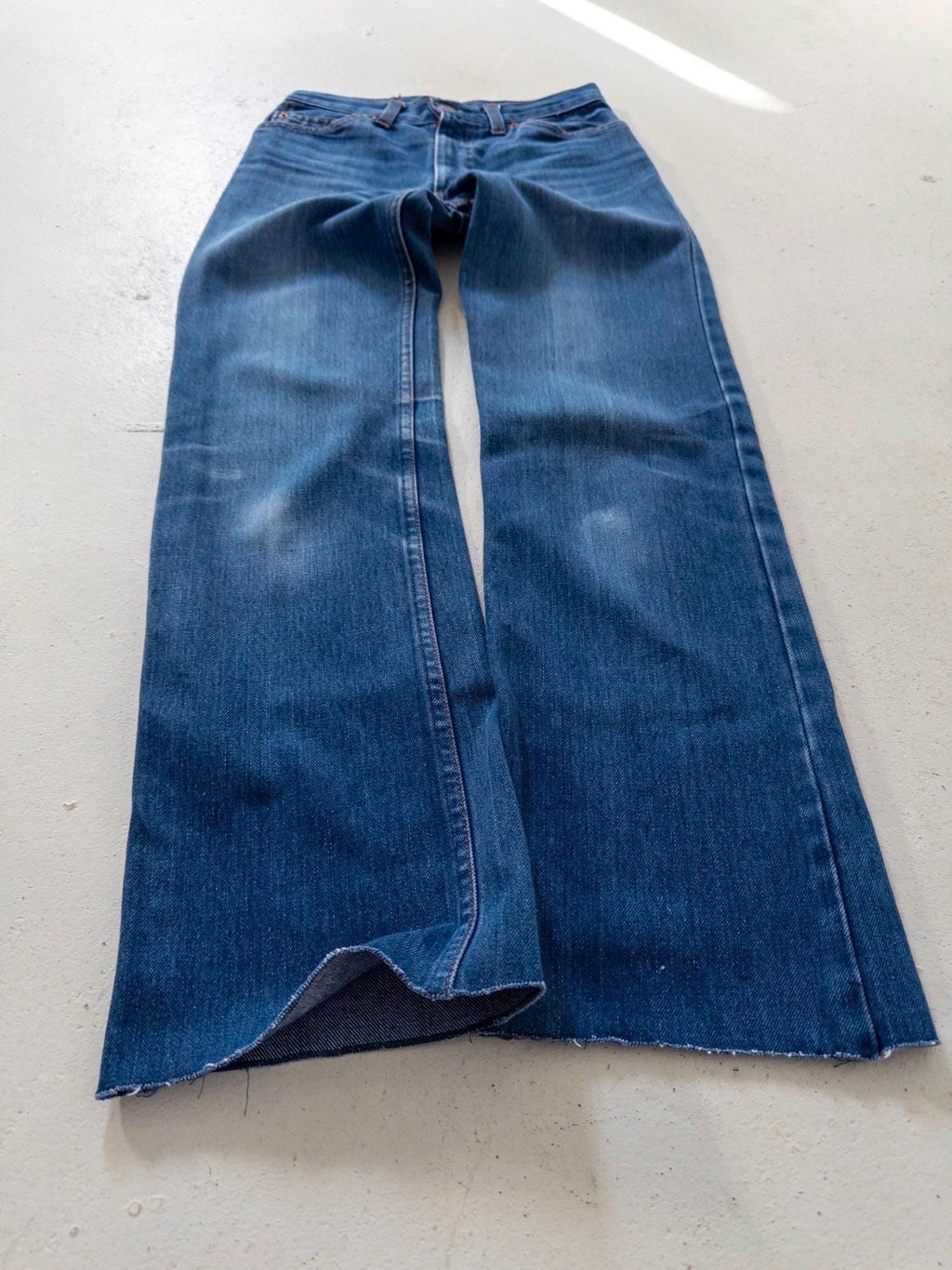 Levis 732 Flared Jeans W24 L29 Made in UK 70s Vintage Faded Dark Blue Bellbottoms