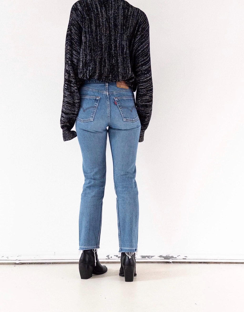 Levis 501 W26 L32 90s Vintage Faded Mid Blue 6501 Denim Made in Belgium 1996