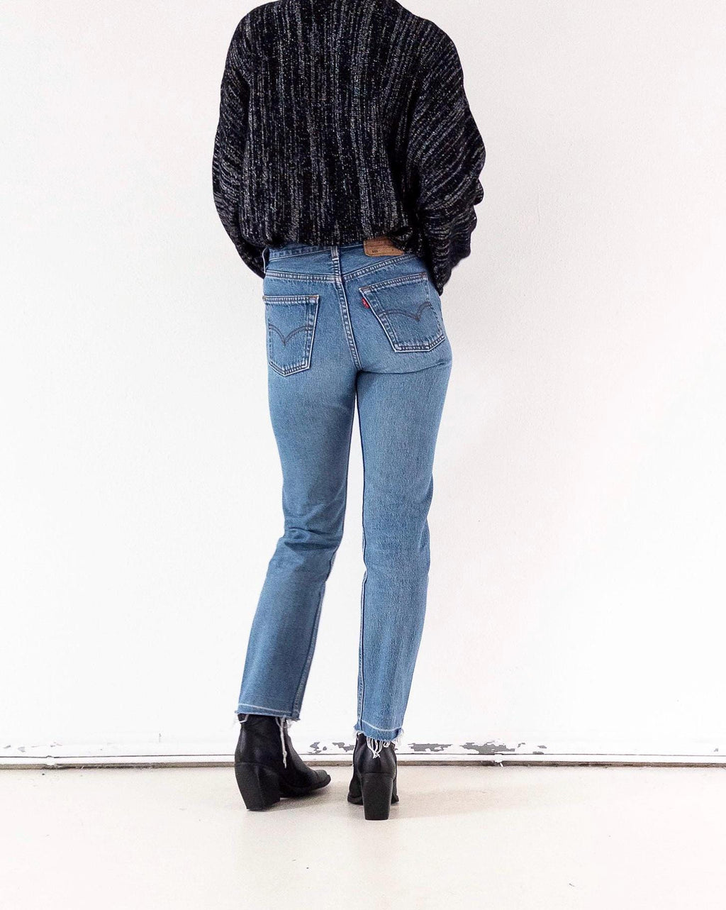 Levis 501 W26 L32 90s Vintage Faded Mid Blue 6501 Denim Made in Belgium 1996