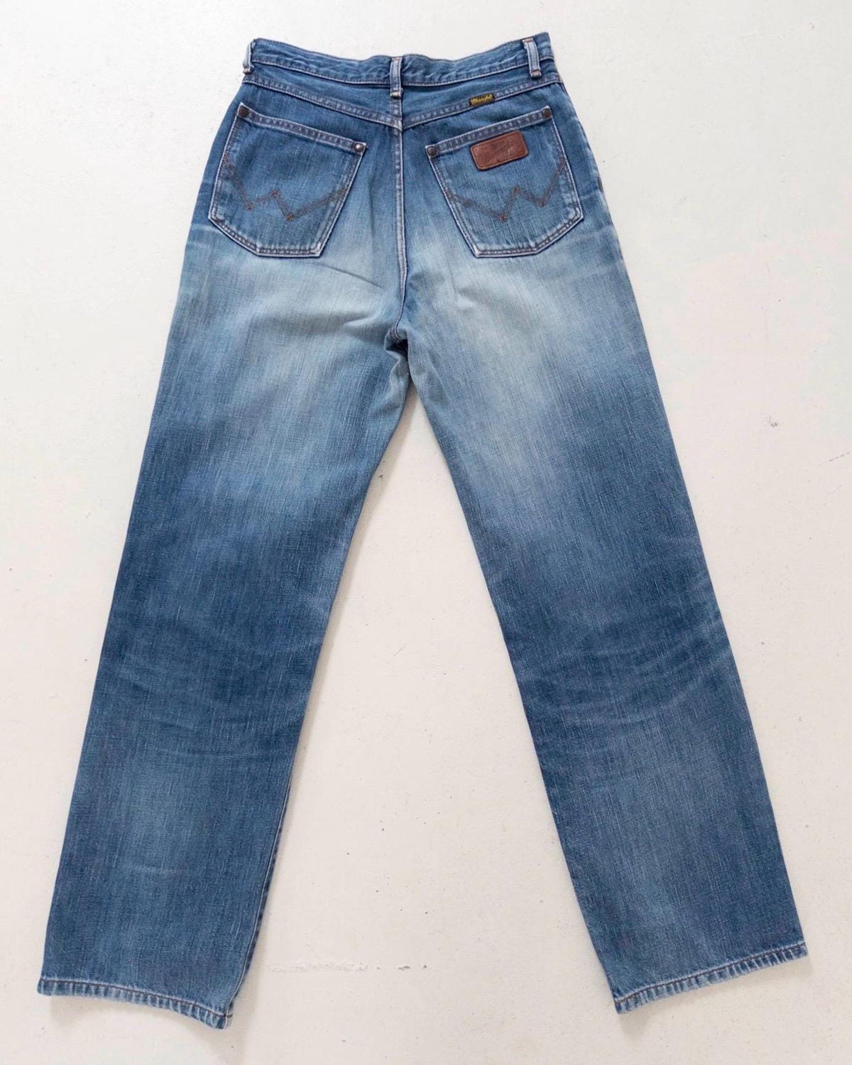 Lady Wrangler W28 L33 Faded Mid Blue Soft Worn Denim High Waist Straight Wide Leg Loose Fit Denim 1981