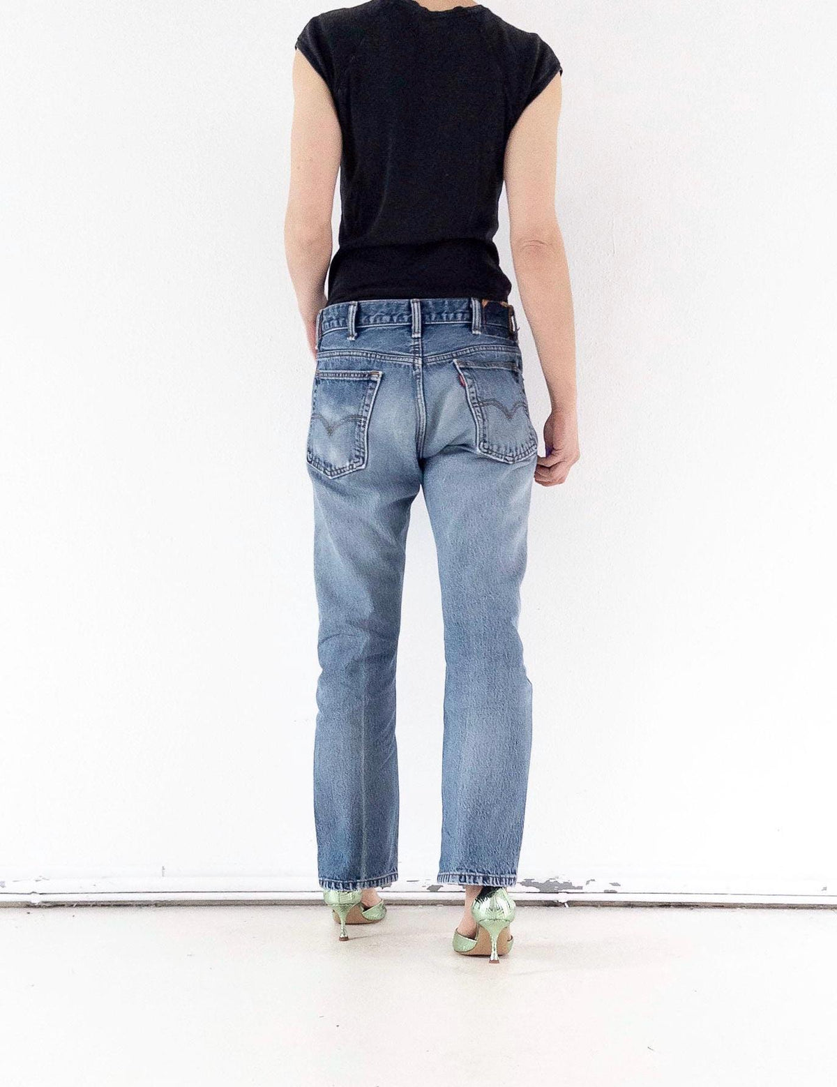 Levis 517 Flared Jeans W31 L32 90s 00s Vintage Thrashed Distressed Faded Mid Blue Boot Cut Denim