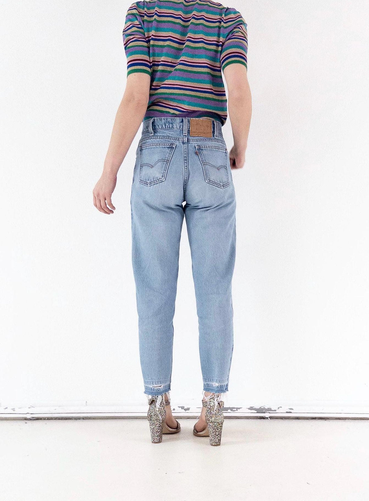 Levis 550 W27 L29 Orange Tab Faded Light Blue Denim Distressed Relaxed Dad Jeans 90s Vintage