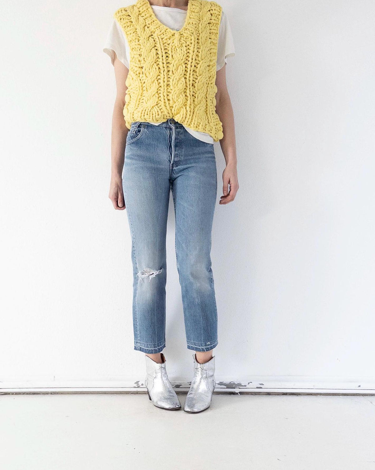 Vintage Levis 701  Jeans W24/25 L28 | 1983 | Made in USA | Red Tab | Button Fly | Patched 80s Denim |