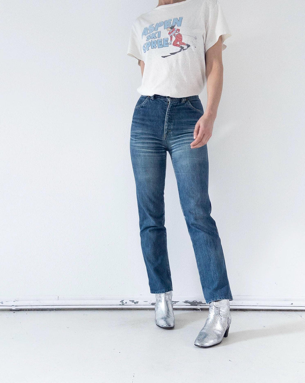 Lee W25 L30 80s Vintage Faded Dark to Mid Blue Straight Leg Jeans 1980 Made in Europe