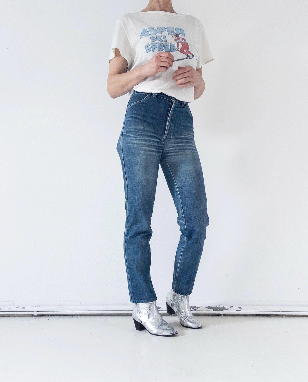 Lee W25 L30 80s Vintage Faded Dark to Mid Blue Straight Leg Jeans 1980 Made in Europe