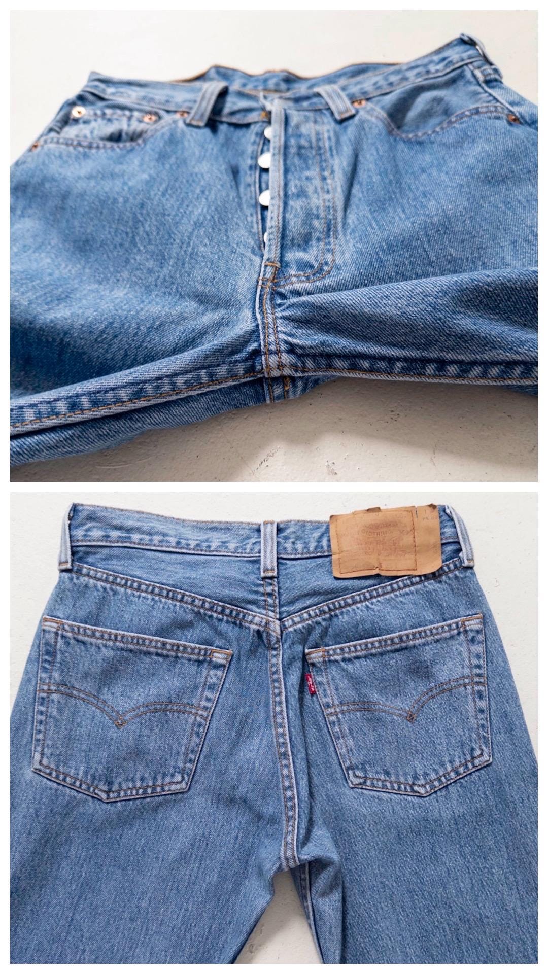 Levis 501xx W26/27 L33 90s Made in USA Button 555 Mid Blue Denim 1997