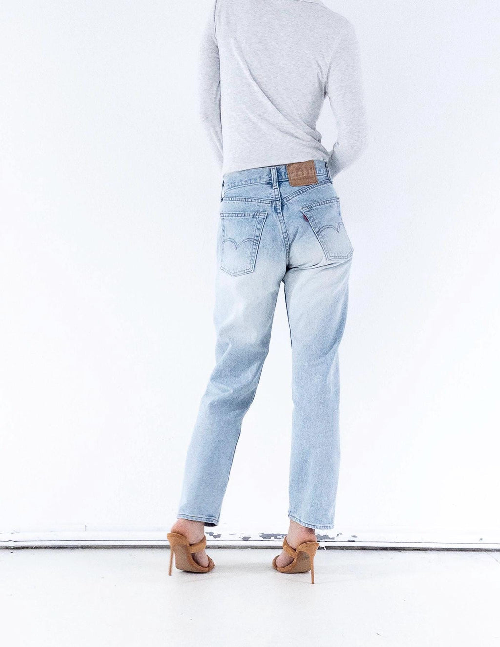 Vintage Levis 518 Jeans W27 | 90s Mid Waist Denim | Made in UK | Red Tab | Button Fly | Straight Leg