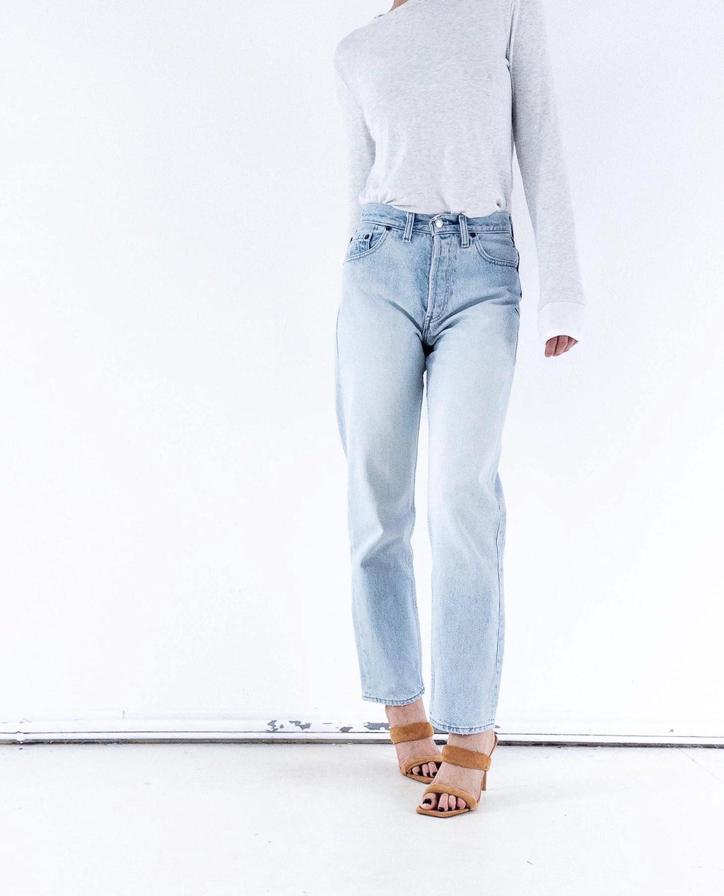 Vintage Levis 518 Jeans W27 | 90s Mid Waist Denim | Made in UK | Red Tab | Button Fly | Straight Leg