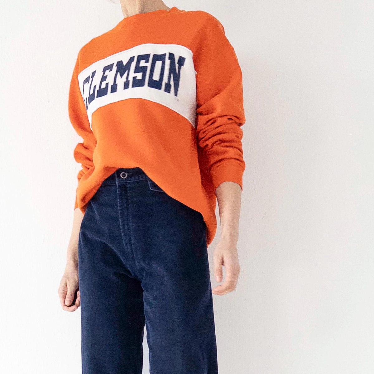 Russell Athletic Sweatshirt M Boxy Oversized Orange Distressed Drop Shoulder Sweater 80s 90s Vintage Made in USA