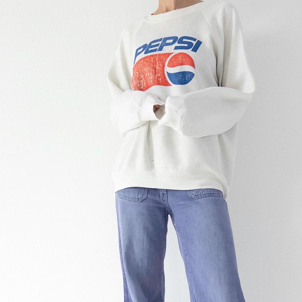 Fruit of the Loom Sweater L Pepsi Thrashed White Oversized Crewneck 80s Vintage Made in USA