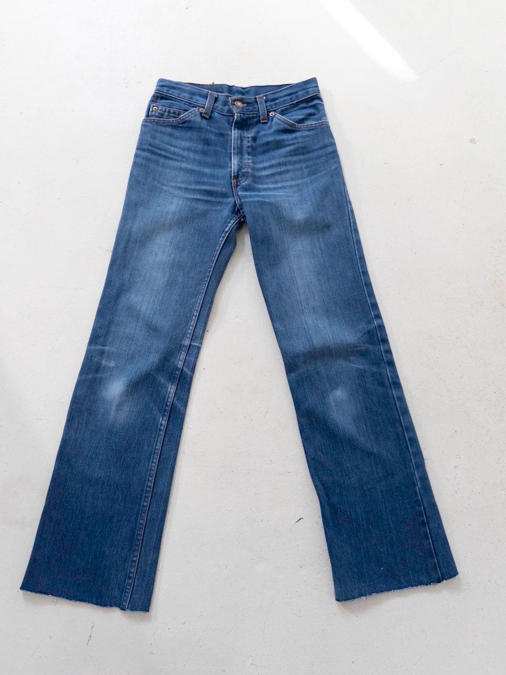 Levis 732 Flared Jeans W24 L29 Made in UK 70s Vintage Faded Dark Blue Bellbottoms