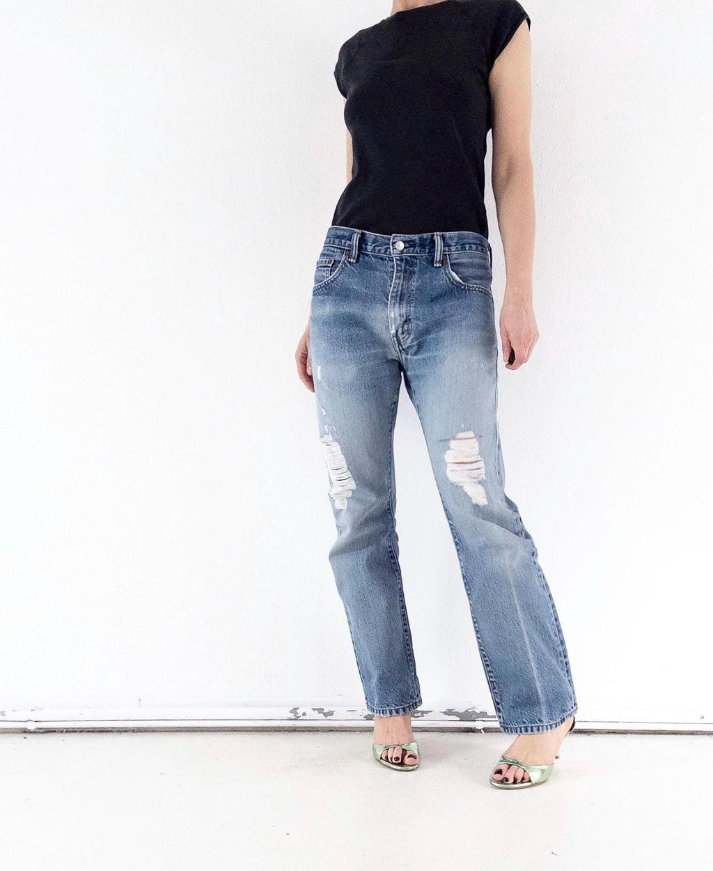 Levis 517 Flared Jeans W31 L32 90s 00s Vintage Thrashed Distressed Faded Mid Blue Boot Cut Denim