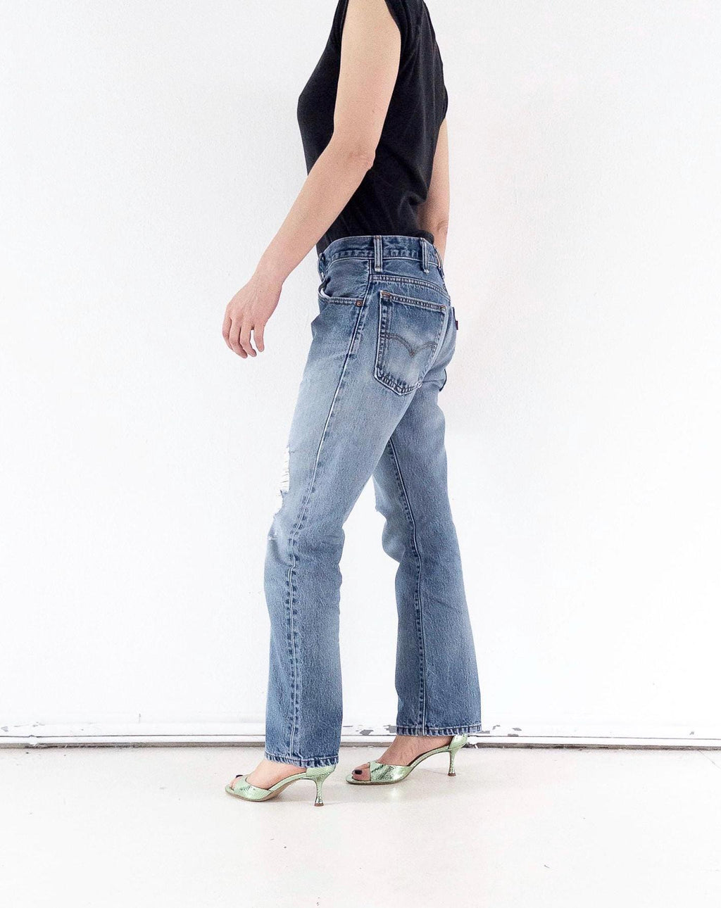 Levis 517 Flared Jeans W31 L32 90s 00s Vintage Thrashed Distressed Faded Mid Blue Boot Cut Denim