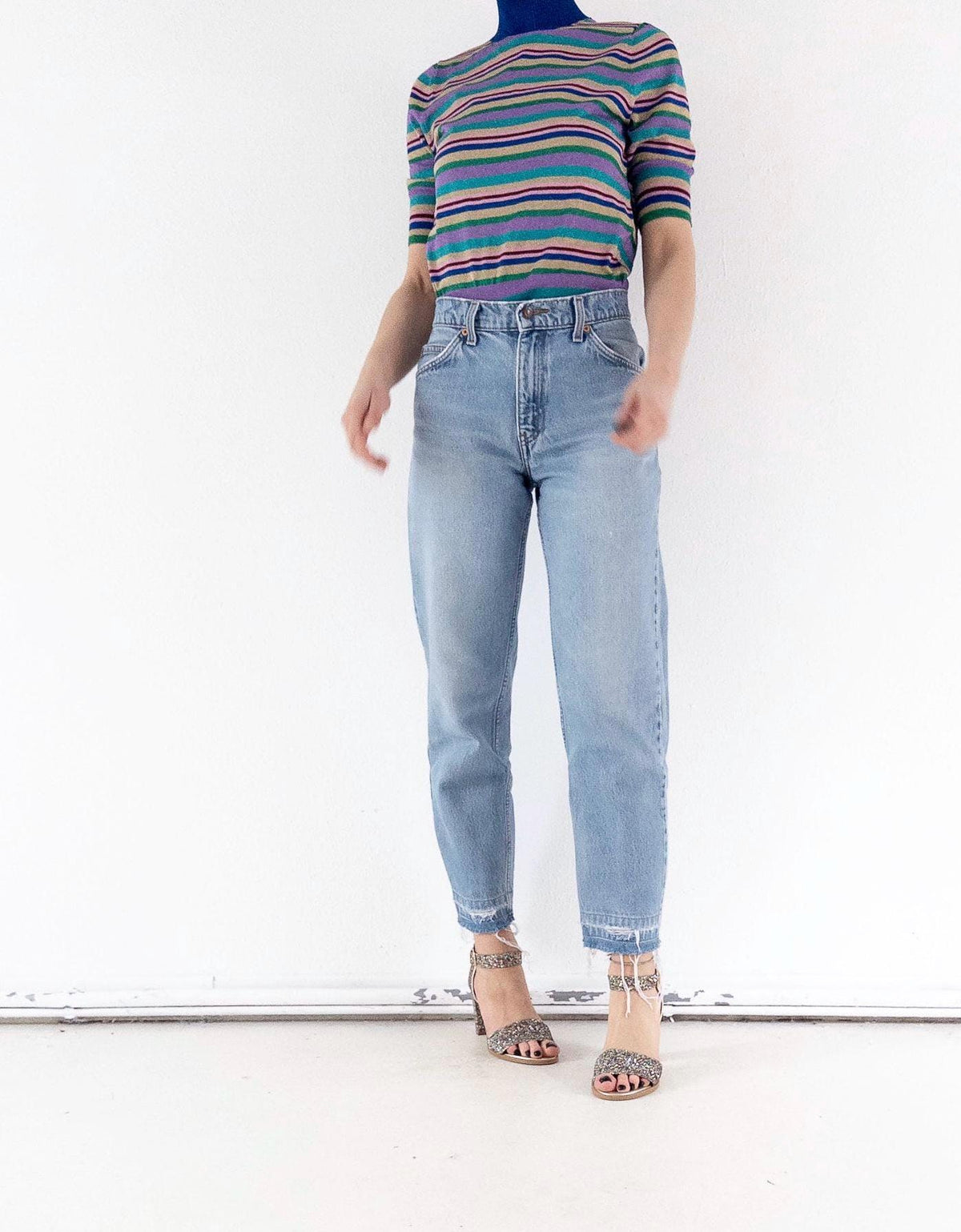 Levis 550 W27 L29 Orange Tab Faded Light Blue Denim Distressed Relaxed Dad Jeans 90s Vintage