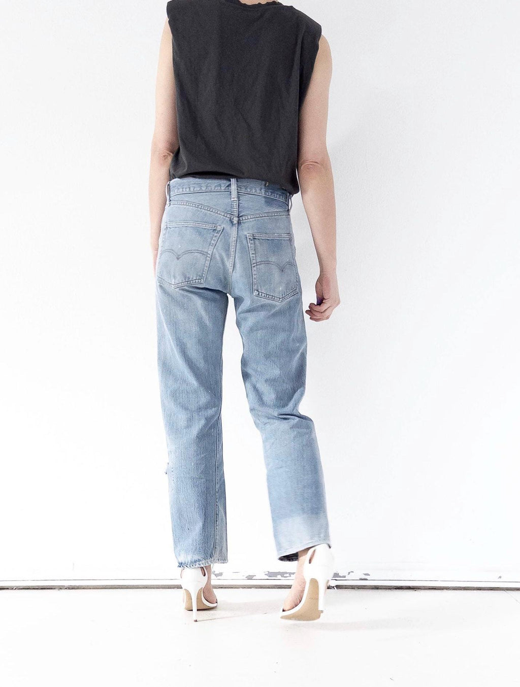 Levis 501 Selvedge W29 Jeans 60s Vintage Made in USA Redline Single Stitch Button Stamp 6 Thrashed Distressed Light Blue Denim