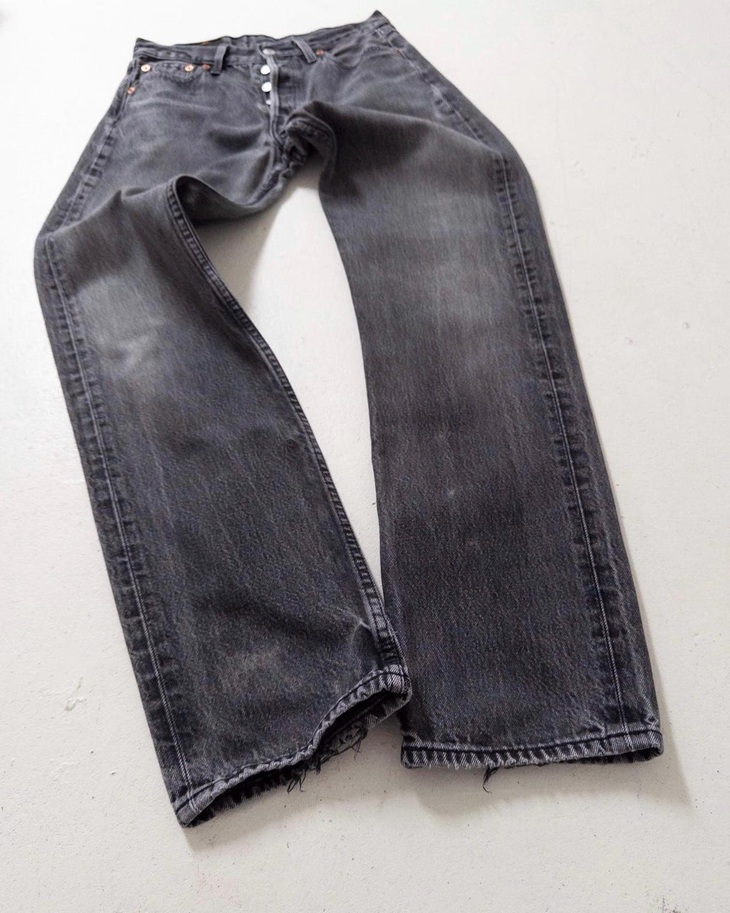 Levis 501 W28 L32 90s Vintage Made in Poland Faded Black Soft Worn In Denim 1996