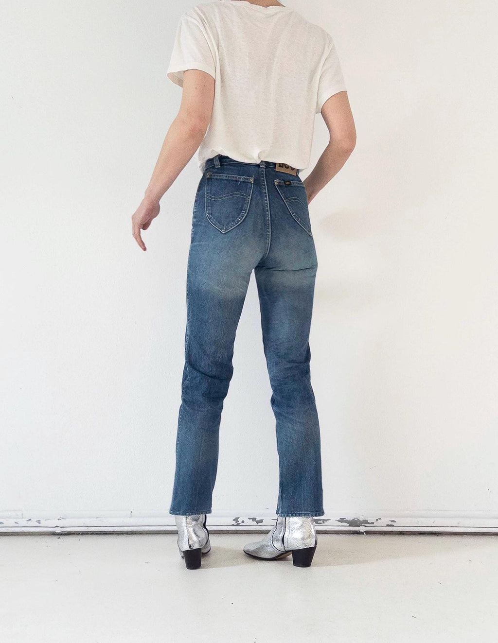 Lee W25 L30 80s Vintage Faded Dark to Mid Blue Straight Leg Jeans 1980 Made in Europe