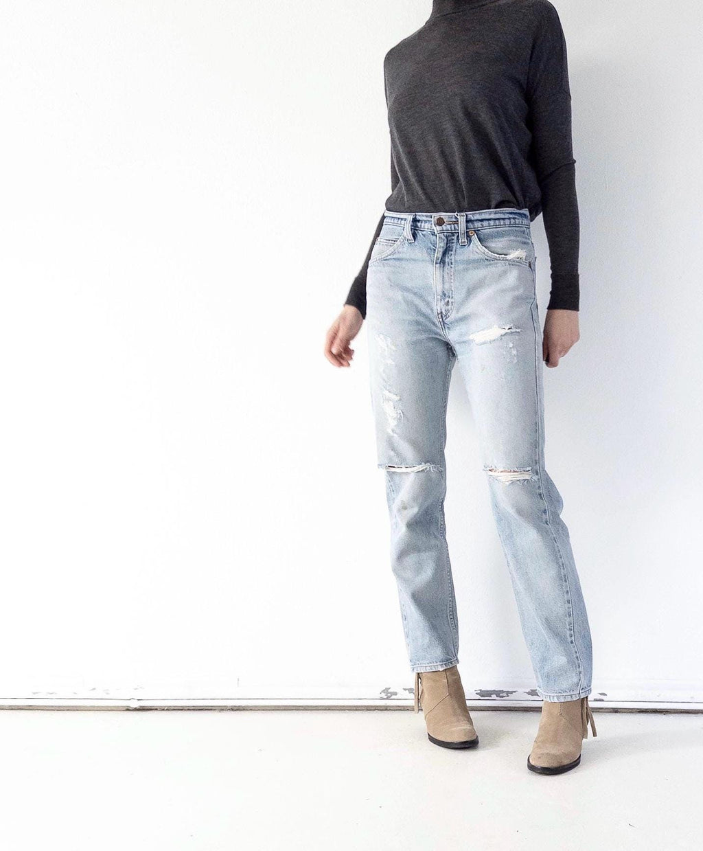 Levis 505 W29 L32 Thrashed Distressed Orange Tab Jeans 90s Vintage Made in USA Faded Light Blue Painter Denim 1996