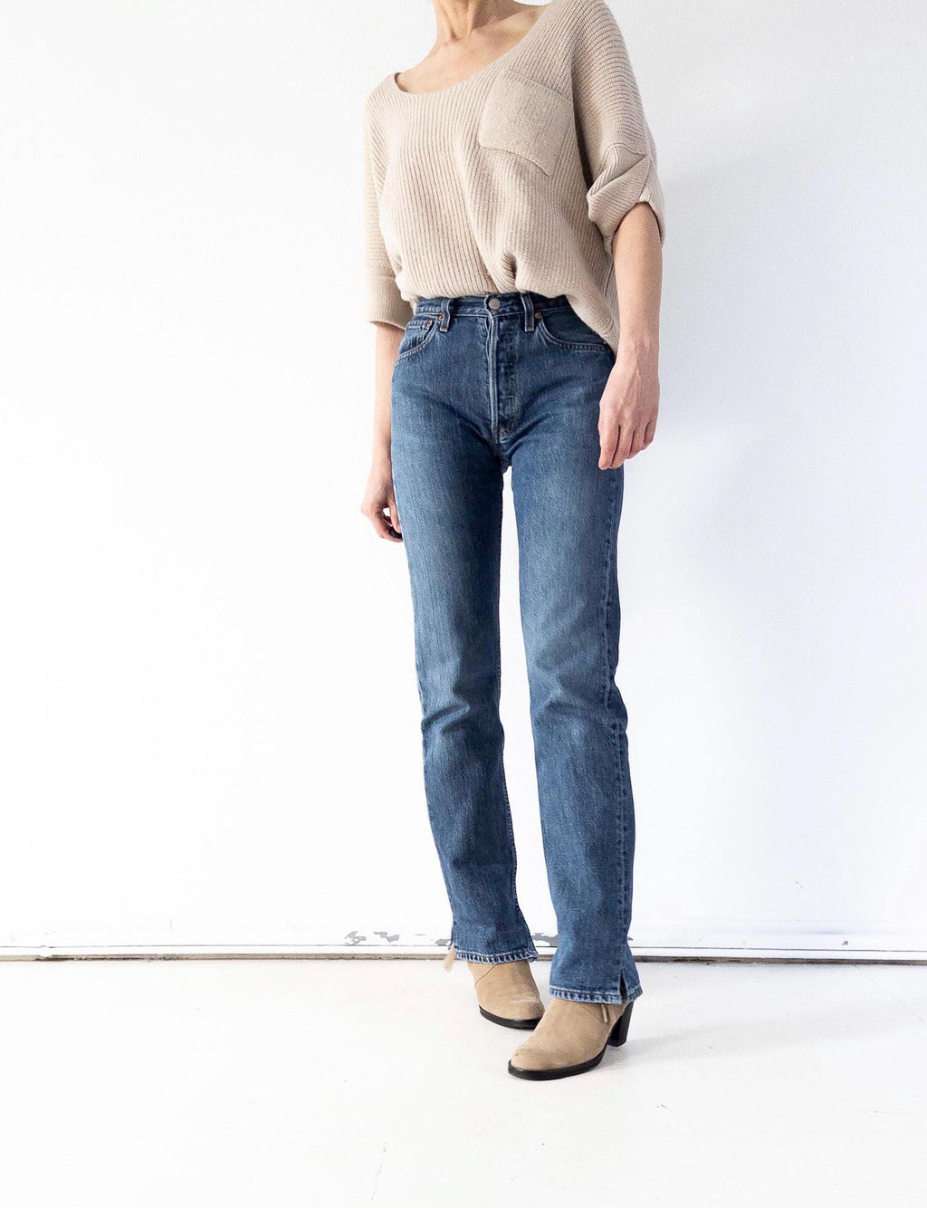 Levis 501 W25-26 L34 90s Vintage Faded Mid Blue Slit Hem Denim Made in Poland 1998