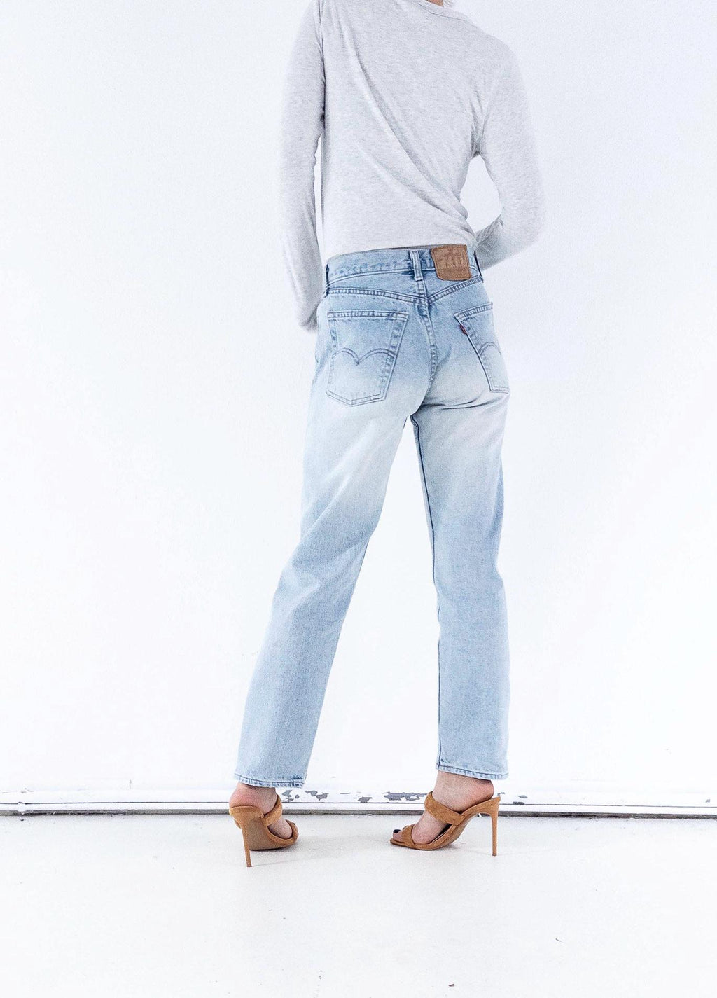 Vintage Levis 518 Jeans W27 | 90s Mid Waist Denim | Made in UK | Red Tab | Button Fly | Straight Leg