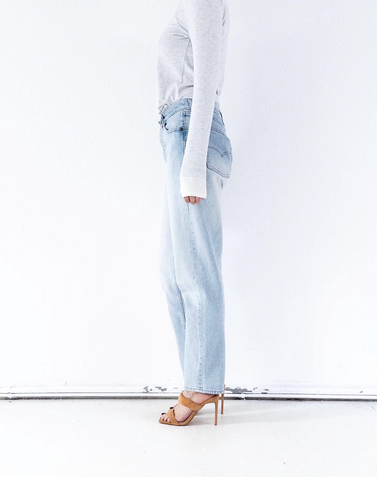 Vintage Levis 518 Jeans W27 | 90s Mid Waist Denim | Made in UK | Red Tab | Button Fly | Straight Leg