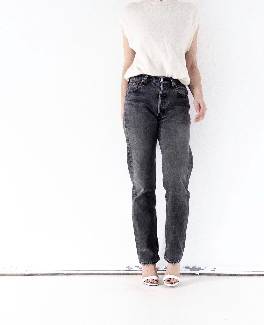 Levis 501 W28 L32 90s Vintage Made in Poland Faded Black Soft Worn In Denim 1996